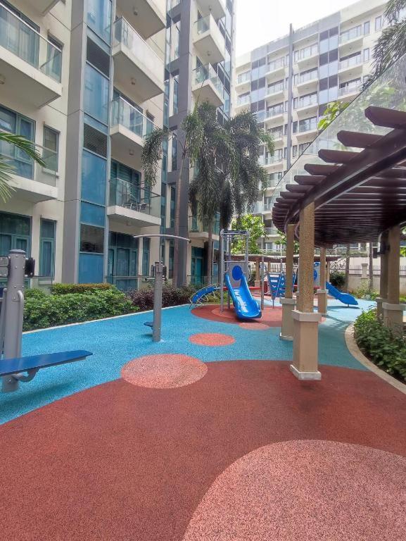 Two Palmtree Villas Newport Boulevard Near Naia 3 Pasay City Manila Esterno foto