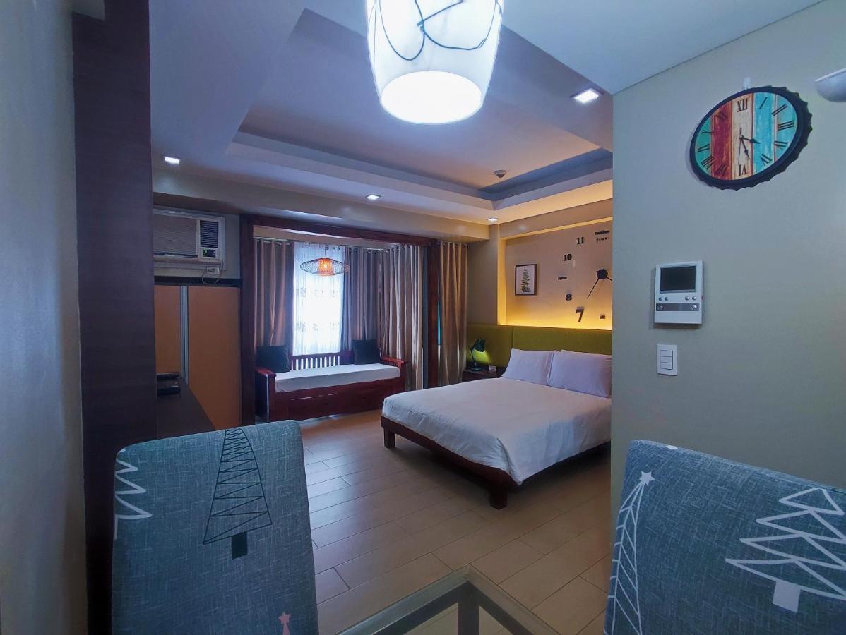 Two Palmtree Villas Newport Boulevard Near Naia 3 Pasay City Manila Esterno foto