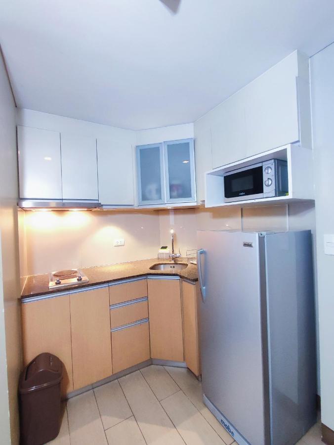 Two Palmtree Villas Newport Boulevard Near Naia 3 Pasay City Manila Esterno foto