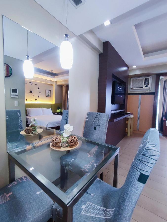 Two Palmtree Villas Newport Boulevard Near Naia 3 Pasay City Manila Esterno foto