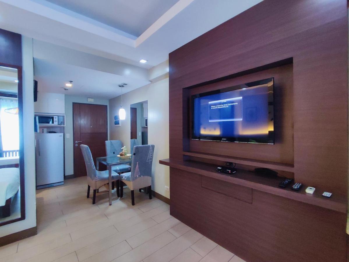 Two Palmtree Villas Newport Boulevard Near Naia 3 Pasay City Manila Esterno foto