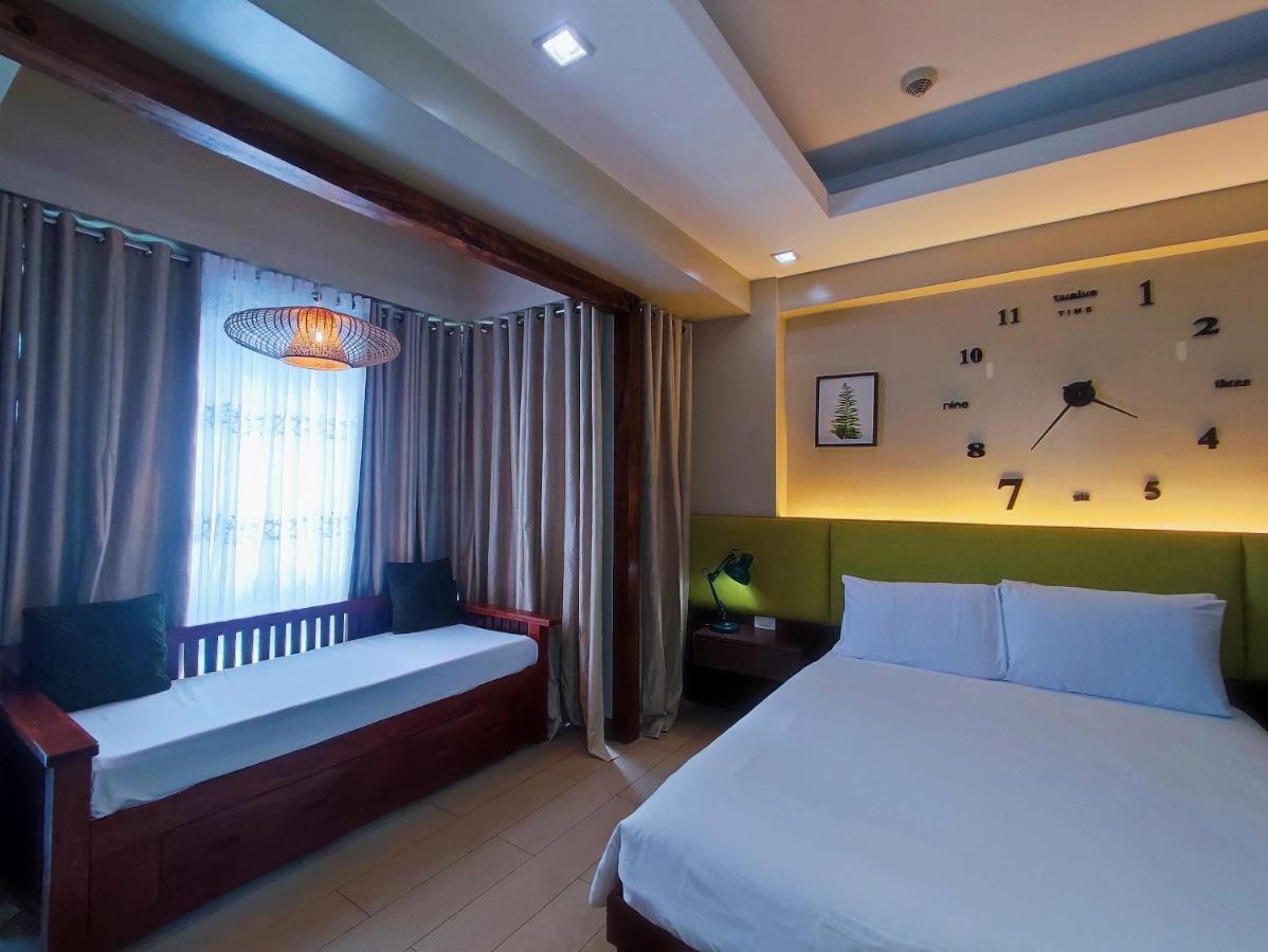 Two Palmtree Villas Newport Boulevard Near Naia 3 Pasay City Manila Esterno foto